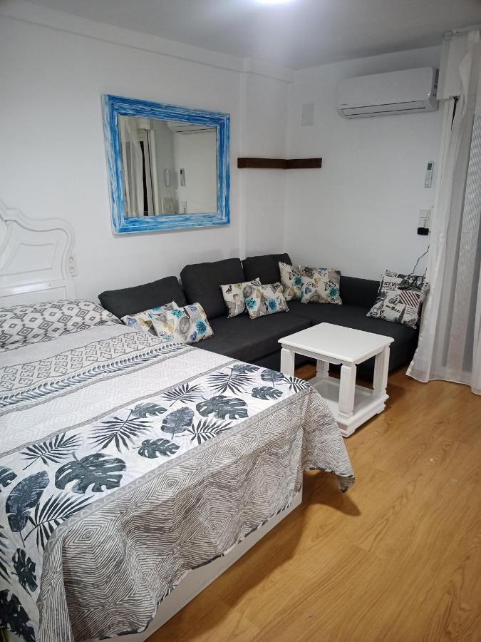 Sweet Home Benalmadena, Estudio Con Vistas Al Mar Y Excelente Conexion Wifi, Para No Fumadores, Con Piscinas, Sea Views, With Swimming Pools, Completely Renovated, Ideal For Older People, Bright With Morning Sun, No Smoking 객실 사진