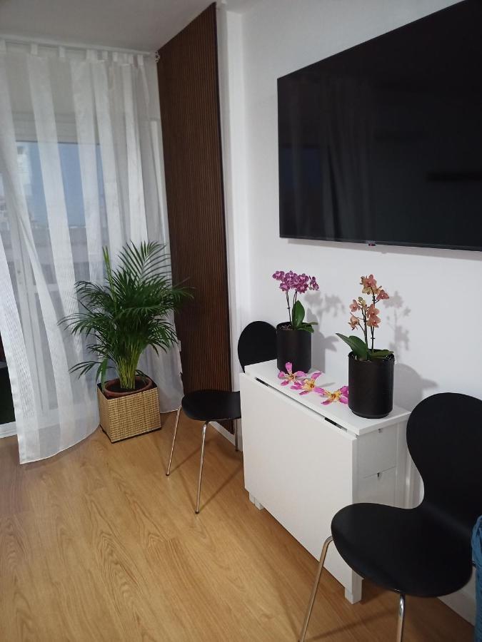 Sweet Home Benalmadena, Estudio Con Vistas Al Mar Y Excelente Conexion Wifi, Para No Fumadores, Con Piscinas, Sea Views, With Swimming Pools, Completely Renovated, Ideal For Older People, Bright With Morning Sun, No Smoking 외부 사진